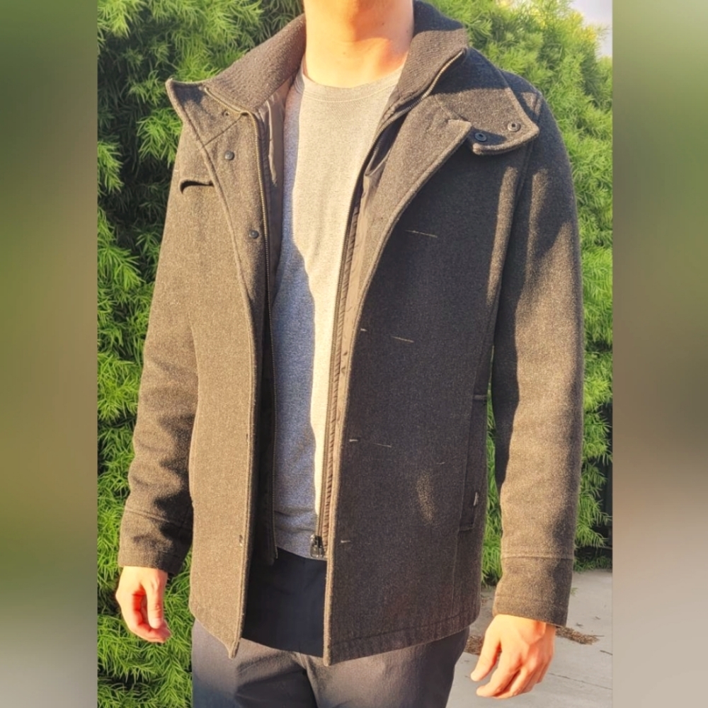 7 diamonds, Medium Grey wool coat.